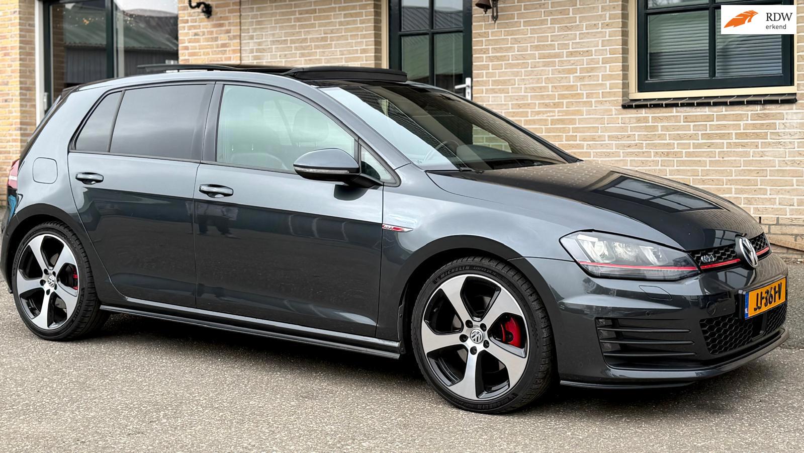 Volkswagen Golf 2.0 TSI GTI 310PK DSG |PANO| ACC|| LEDER