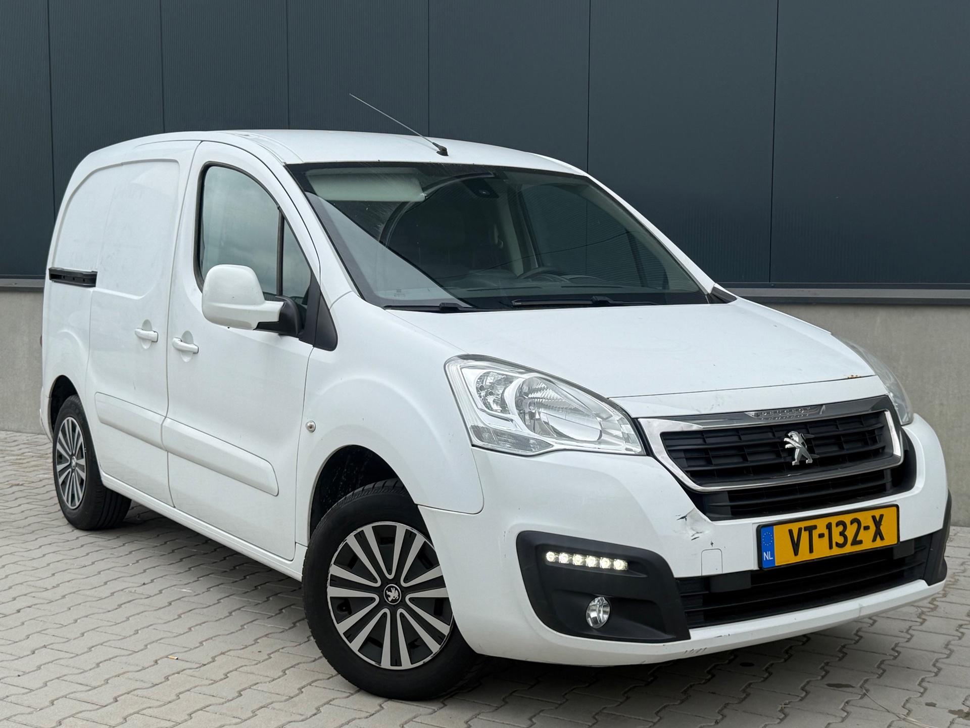 Peugeot Partner 120 1.6 BlueHDi 100 L1 Première S&S