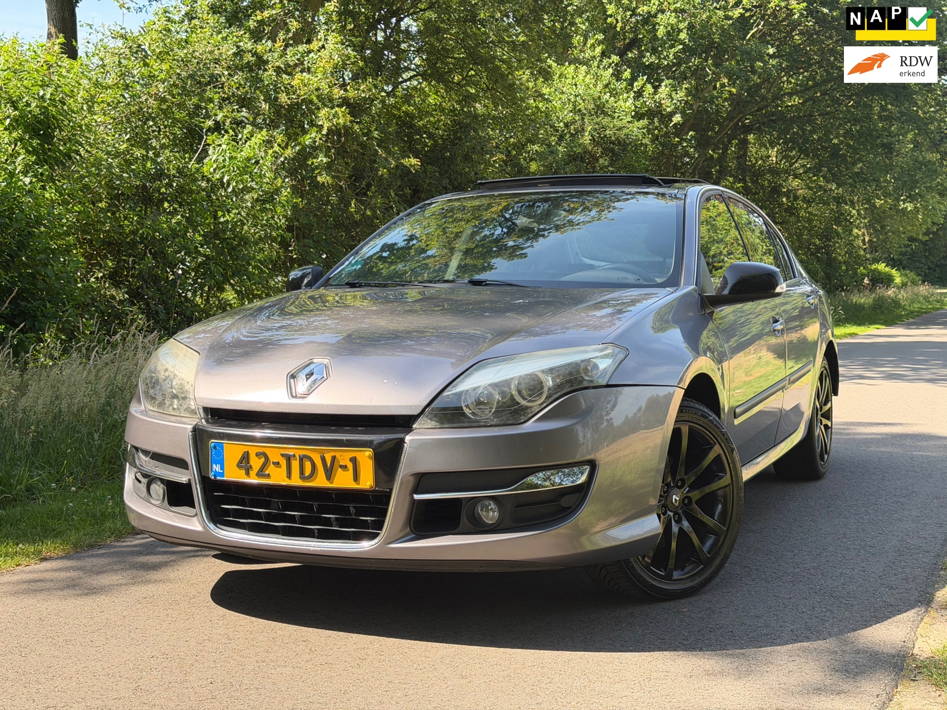 Renault Laguna 1.5 dCi Executive | Pano + Clima + Navi + Bose Nu € 3.450,-!!!