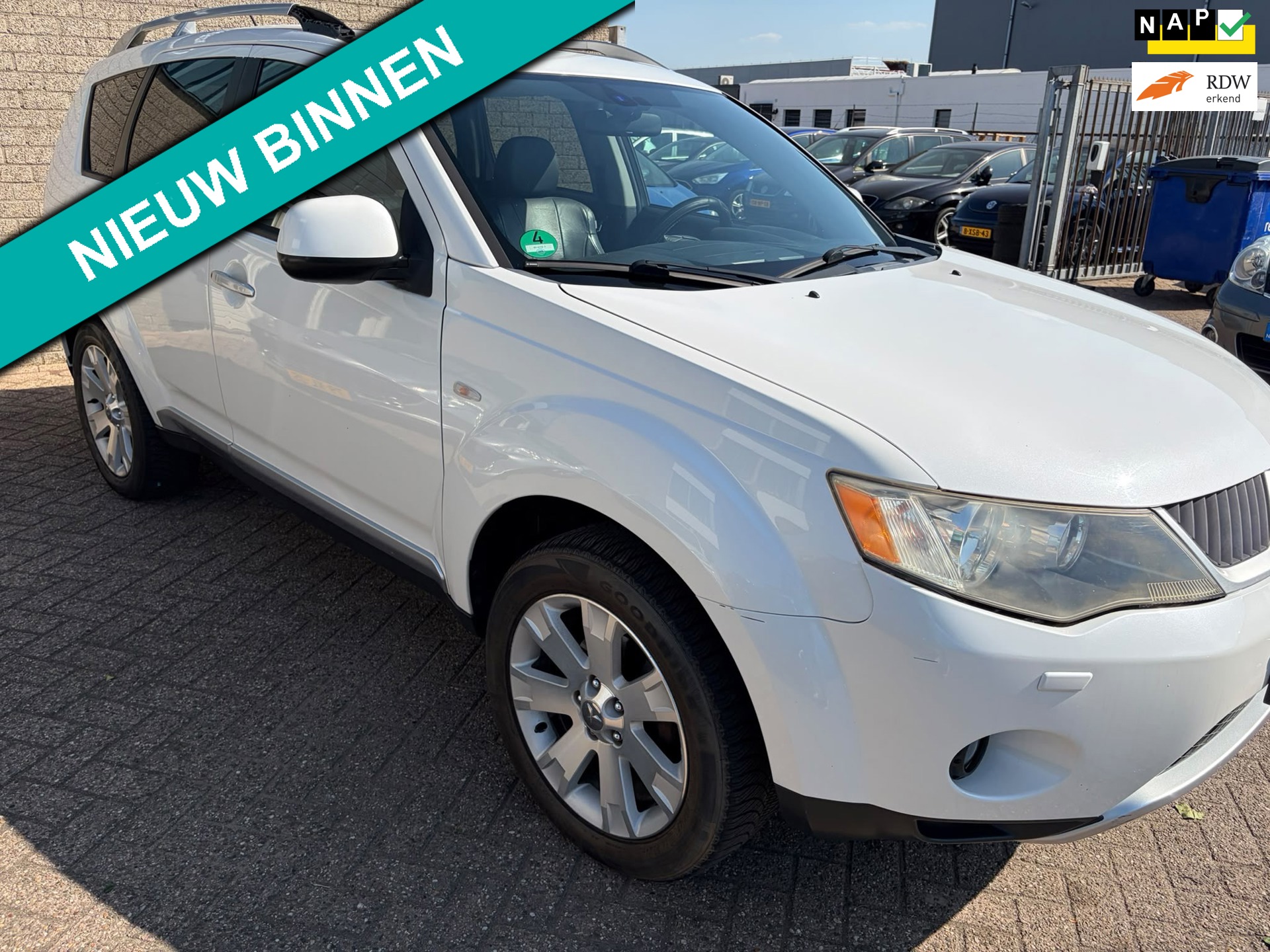 Mitsubishi Outlander 2.4 Instyle 7 persoons automaat
