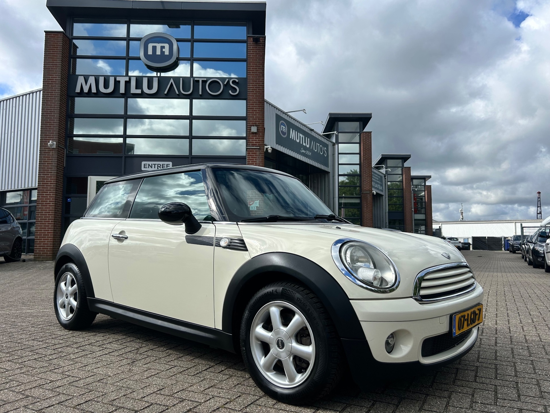 Mini 3-Deurs 1.6 One MINIMALIST Business Line Airco CRUISE NAP APK