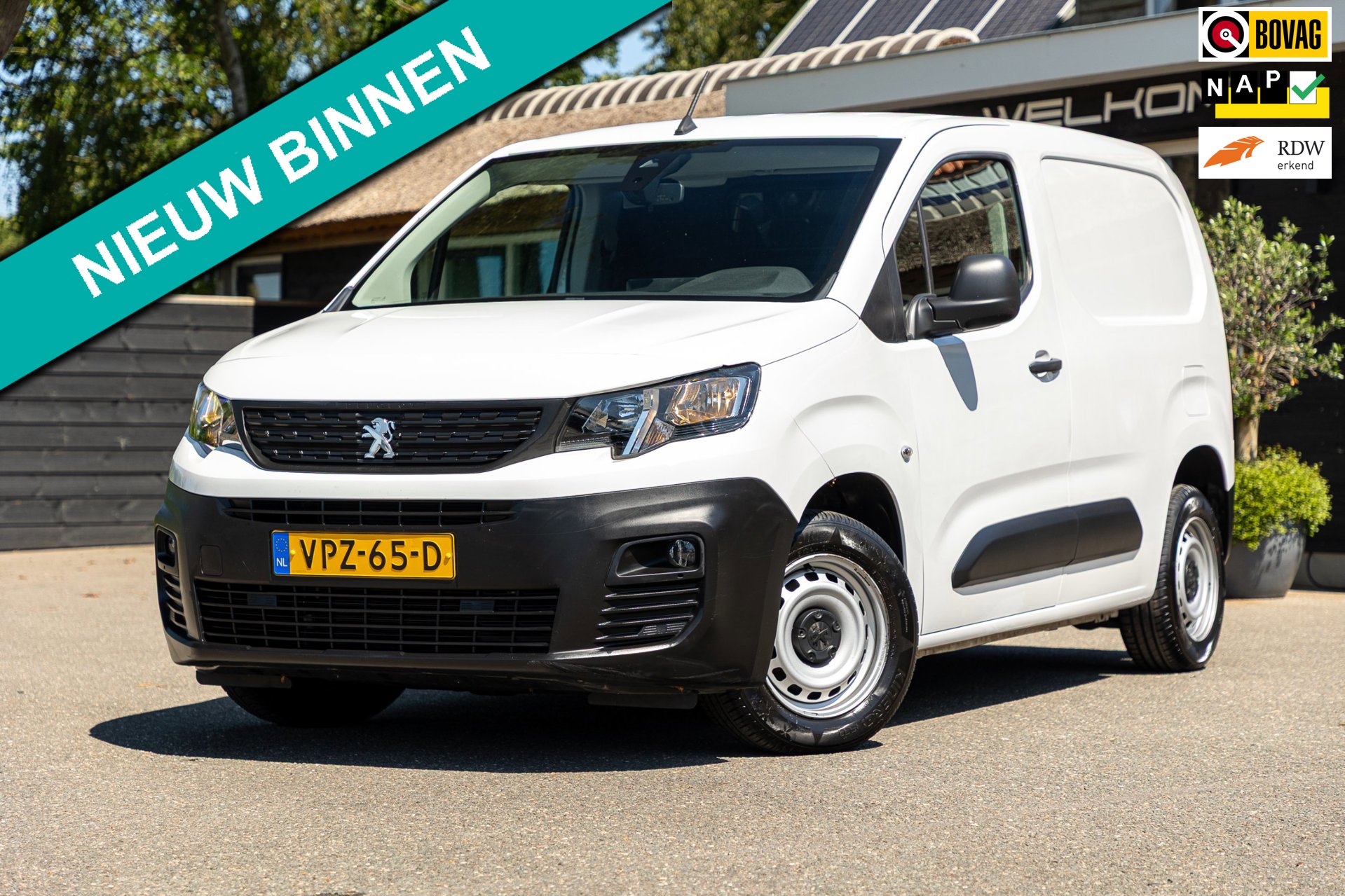Peugeot Partner 1.2 PureTech 110 PK Premium Airco I Parkeersensoren I CarPlay I Android I Cruise I Navigatie I NAP