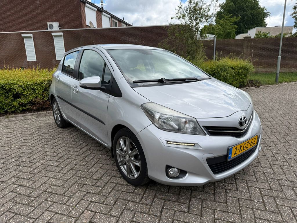 Toyota Yaris 1.3 VVT-i Dynamic