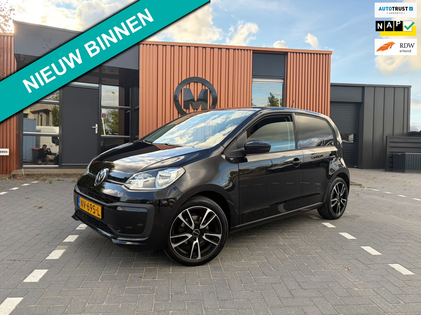 Volkswagen Up! 1.0 BMT move up! Airco/Bluetooth/LMV