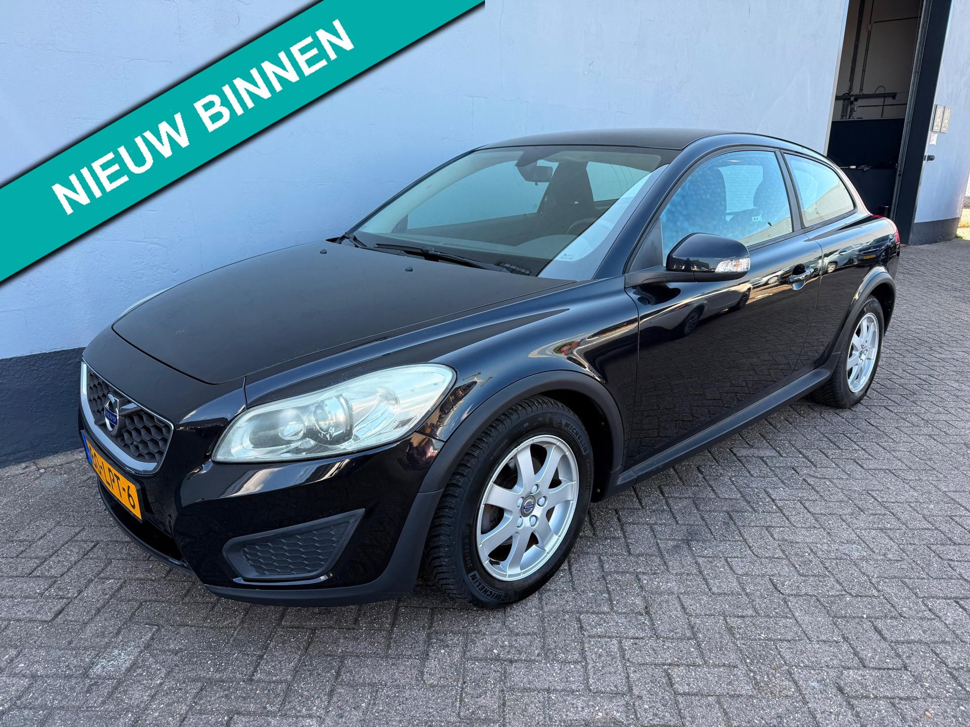 Volvo C30 2.0 Kinetic - Dealer Onderhouden