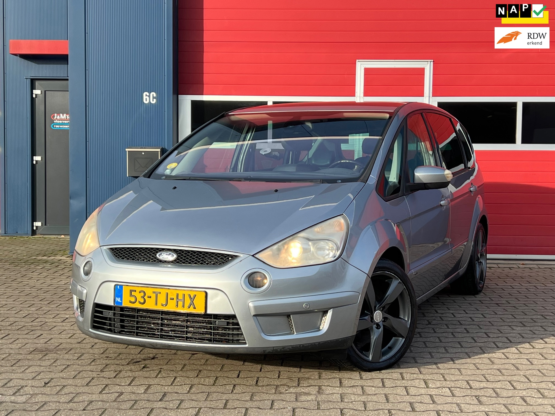 Ford S-Max 2.5-20V Turbo | Nieuwe apk + Pano + Cruise + Clima Nu € 2.750,-!!!