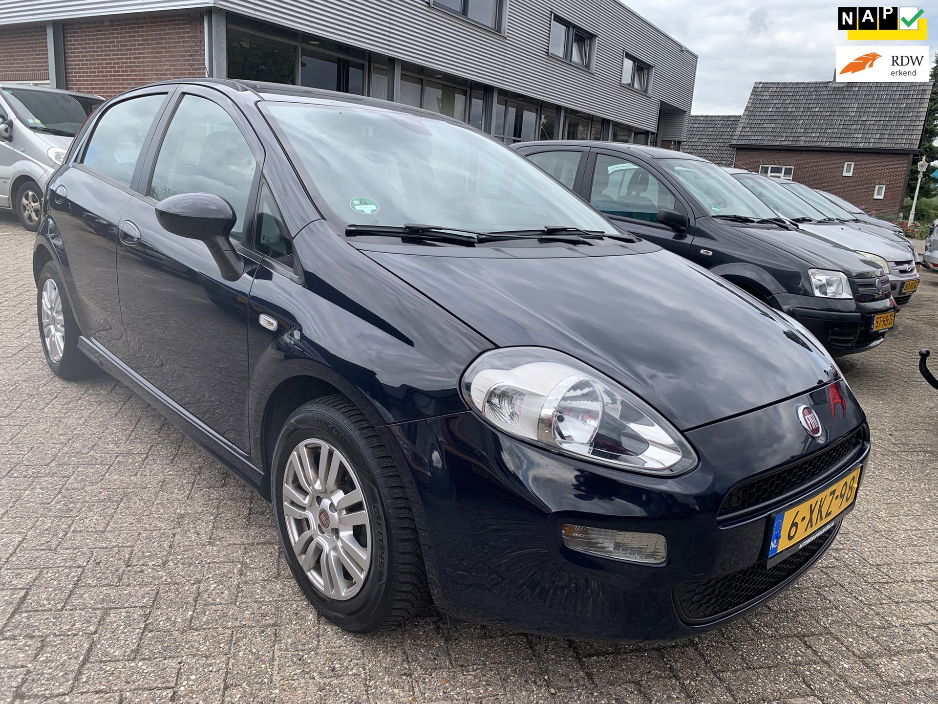 Fiat Punto Evo 0.9 TwinAir Street 2014 € 3.250.- 1 Jr. Apk , Zo mee