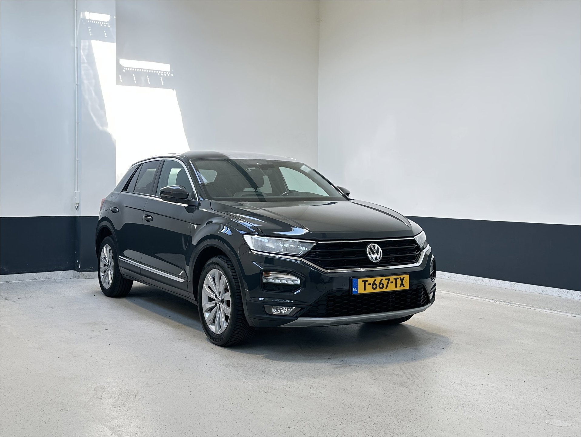 Volkswagen T-Roc 1.5 TSI Sport Automaat | LM velgen | Airco | Bluetooth |