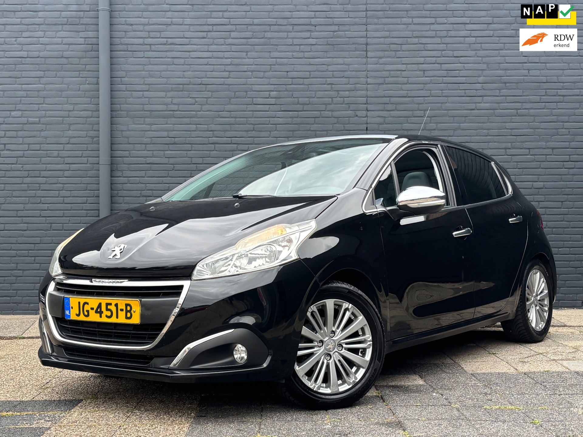 Peugeot 208 1.2 PureTech Allure | Pano | Navi | Distributieset vervangen