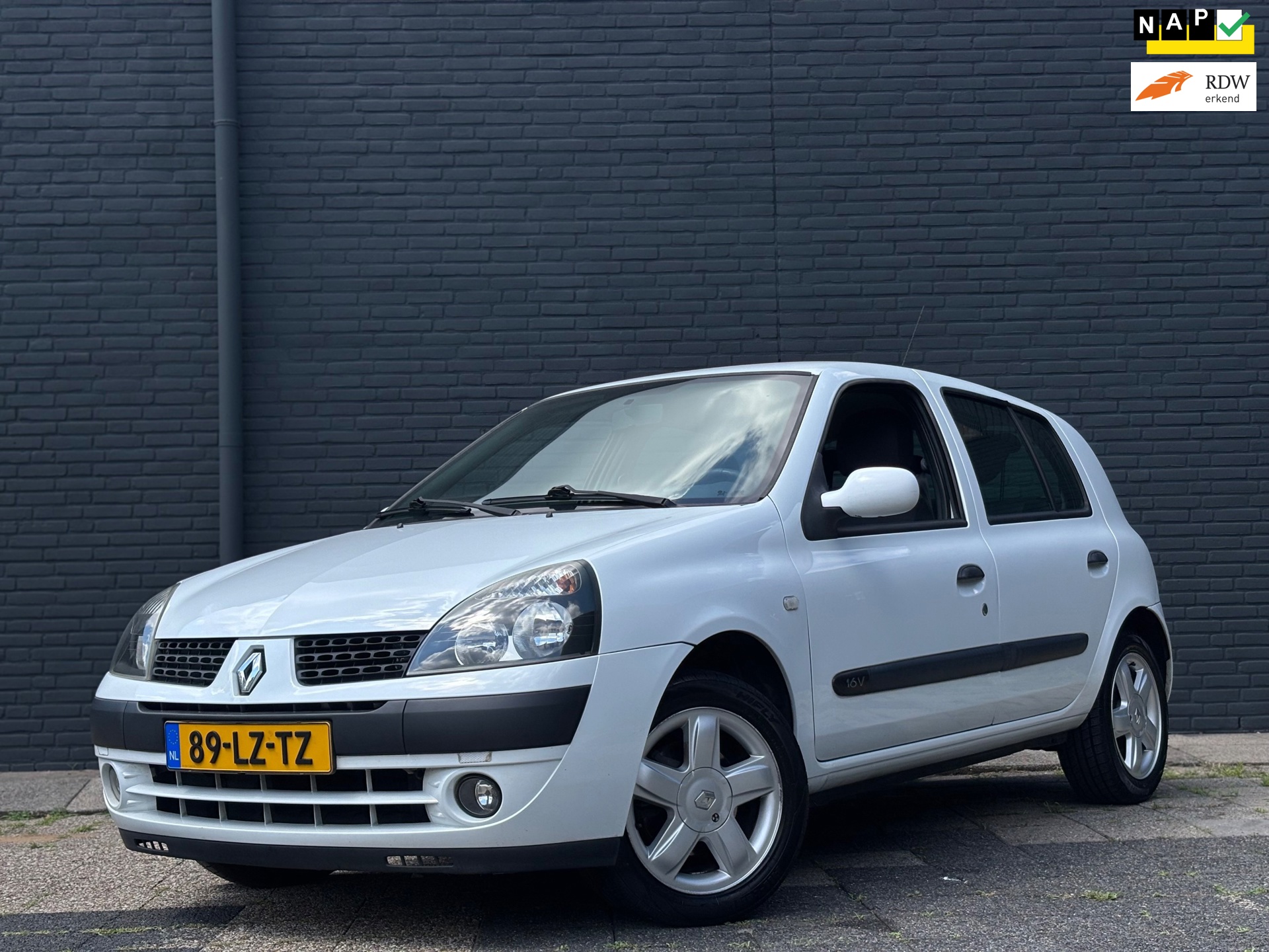 Renault Clio 1.2-16V Dynamique | 5-Deurs | Nieuwe APK