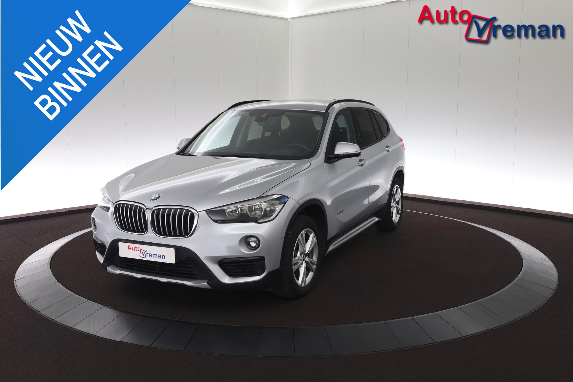 BMW X1 sDrive18i X line Aut -Leder/Camera/18'-