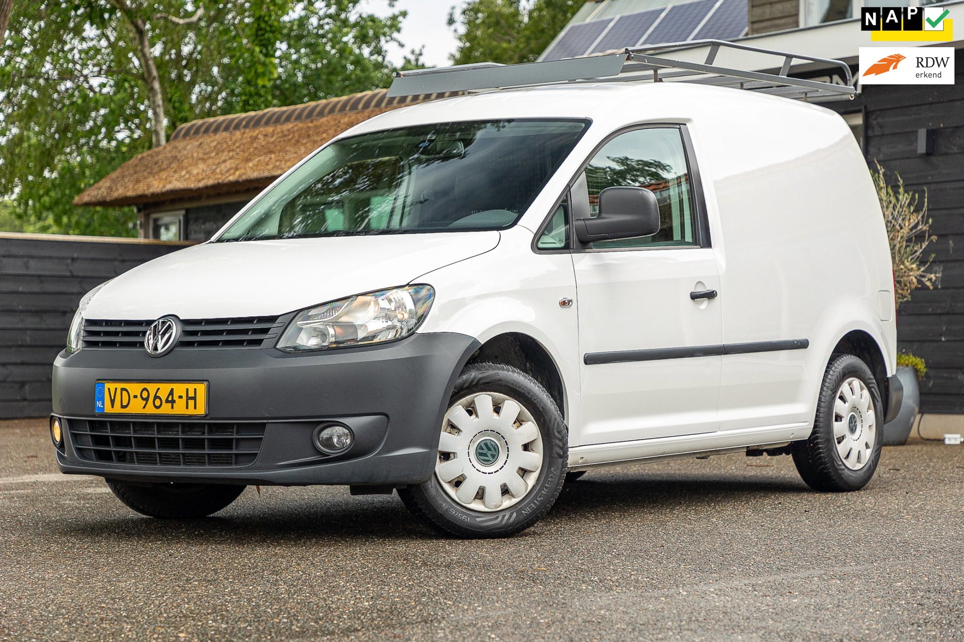 Volkswagen Caddy 1.6 TDI Trekhaak I Imperiaal I Airco I Cruise I Elektrisch bedienbare ramen I Kasten I NL Auto I NAP
