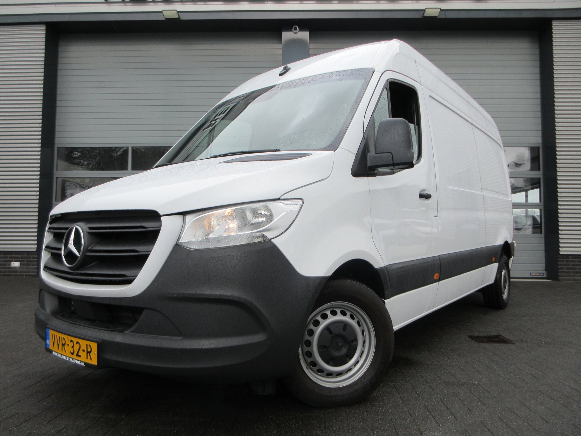 Mercedes-Benz Sprinter 215 CDI L2H2 Airco, Camera, Navigatie ,Trekhaak ,3-Zits.