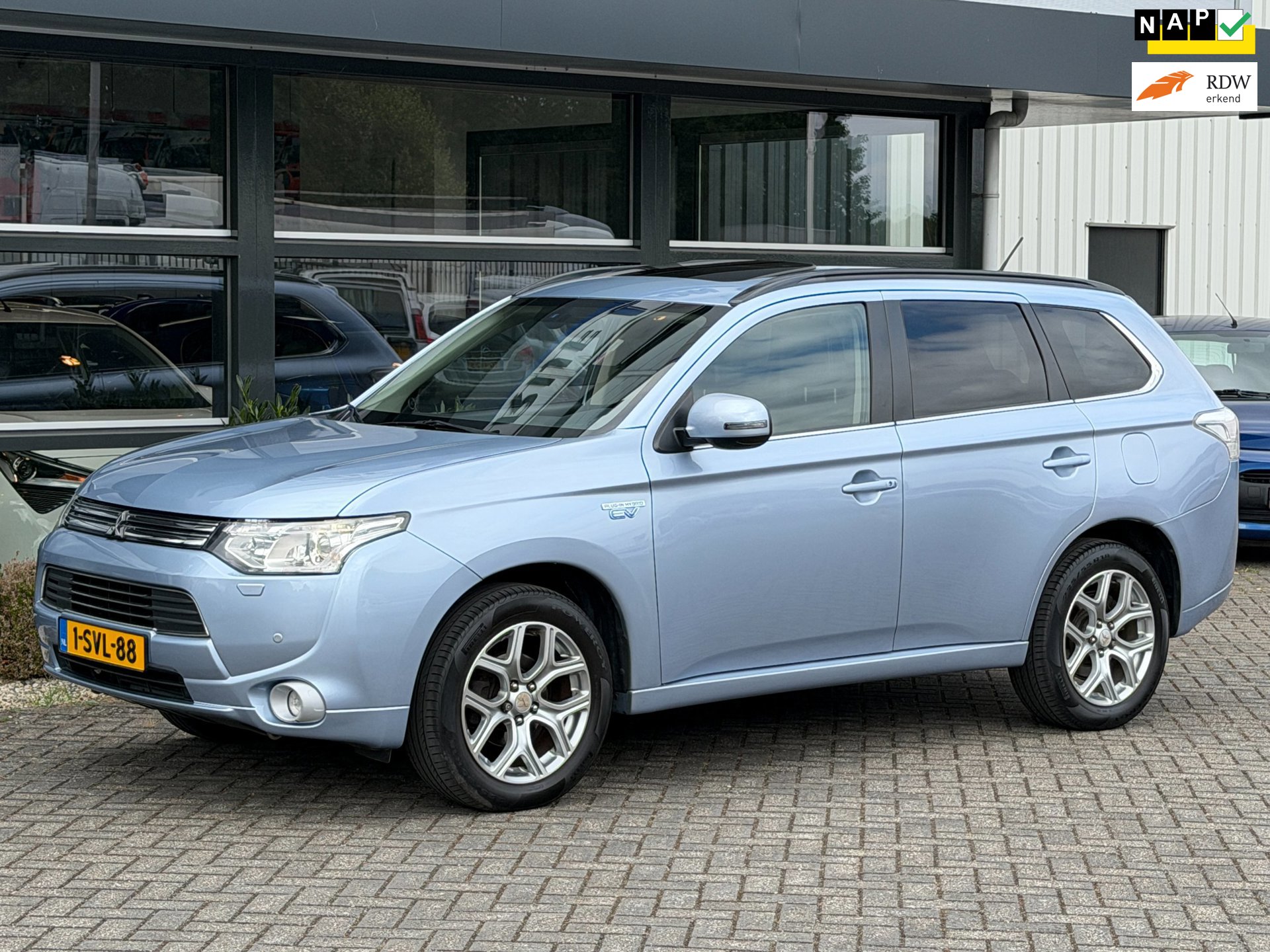 Mitsubishi Outlander 2.0 PHEV instyle Navi Trekhaak NAP APK !!