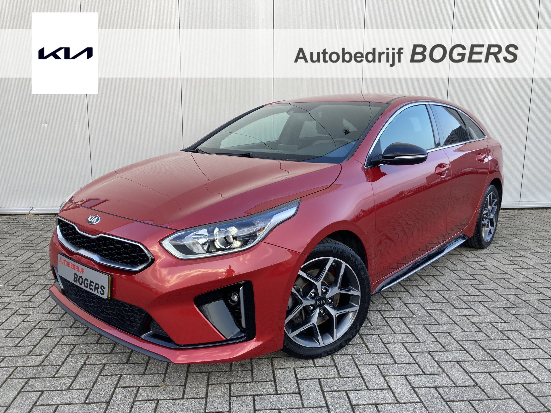 Kia ProCeed 1.4 T-GDI 140 PK DCT A/T GT-Line