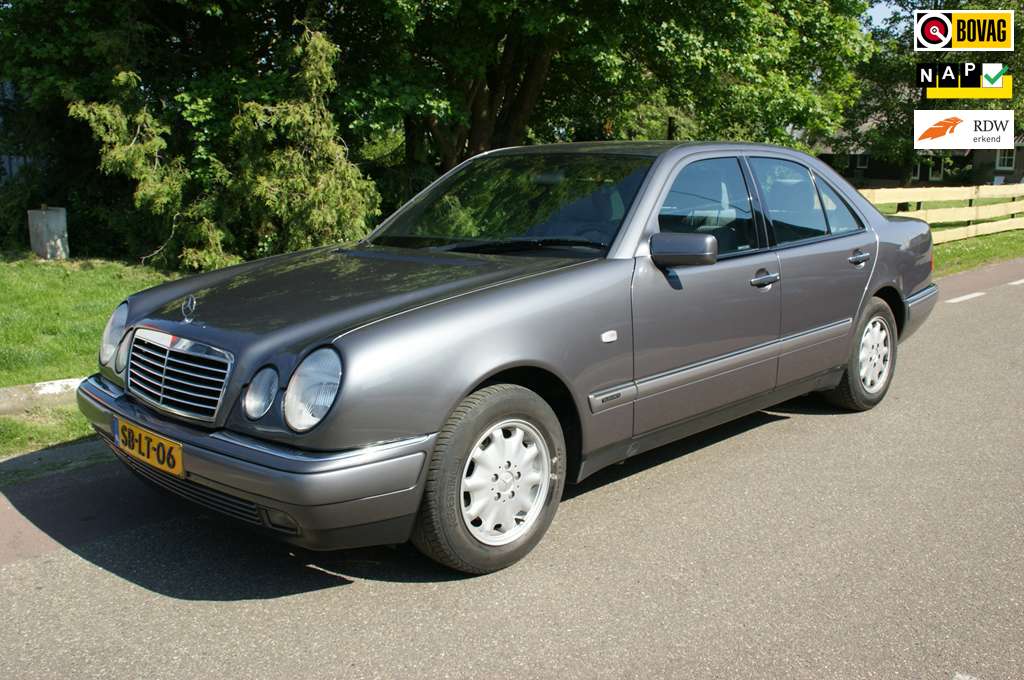 Mercedes-Benz E-klasse 200 Elegance Automaat Youngtimer