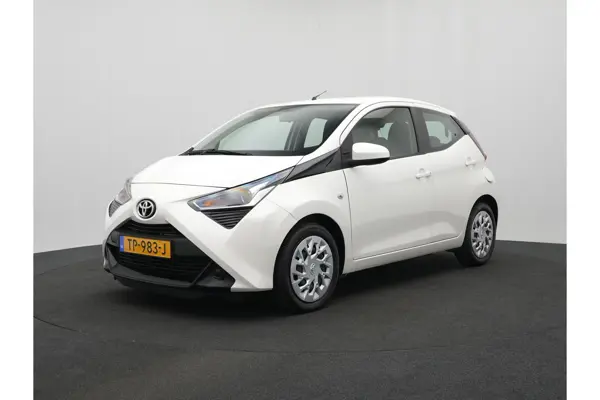 1.0 Vvt-I X-Play Automaat