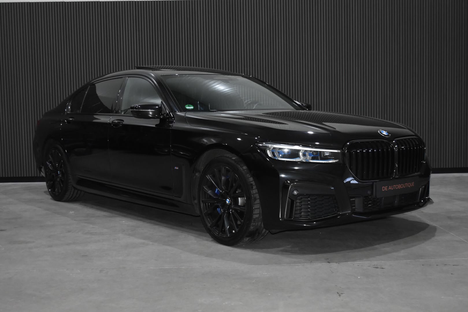 BMW 7-serie 745Le High Exe M-Sport / Pano / 4WD Besturing / Softclose / 360 Camera