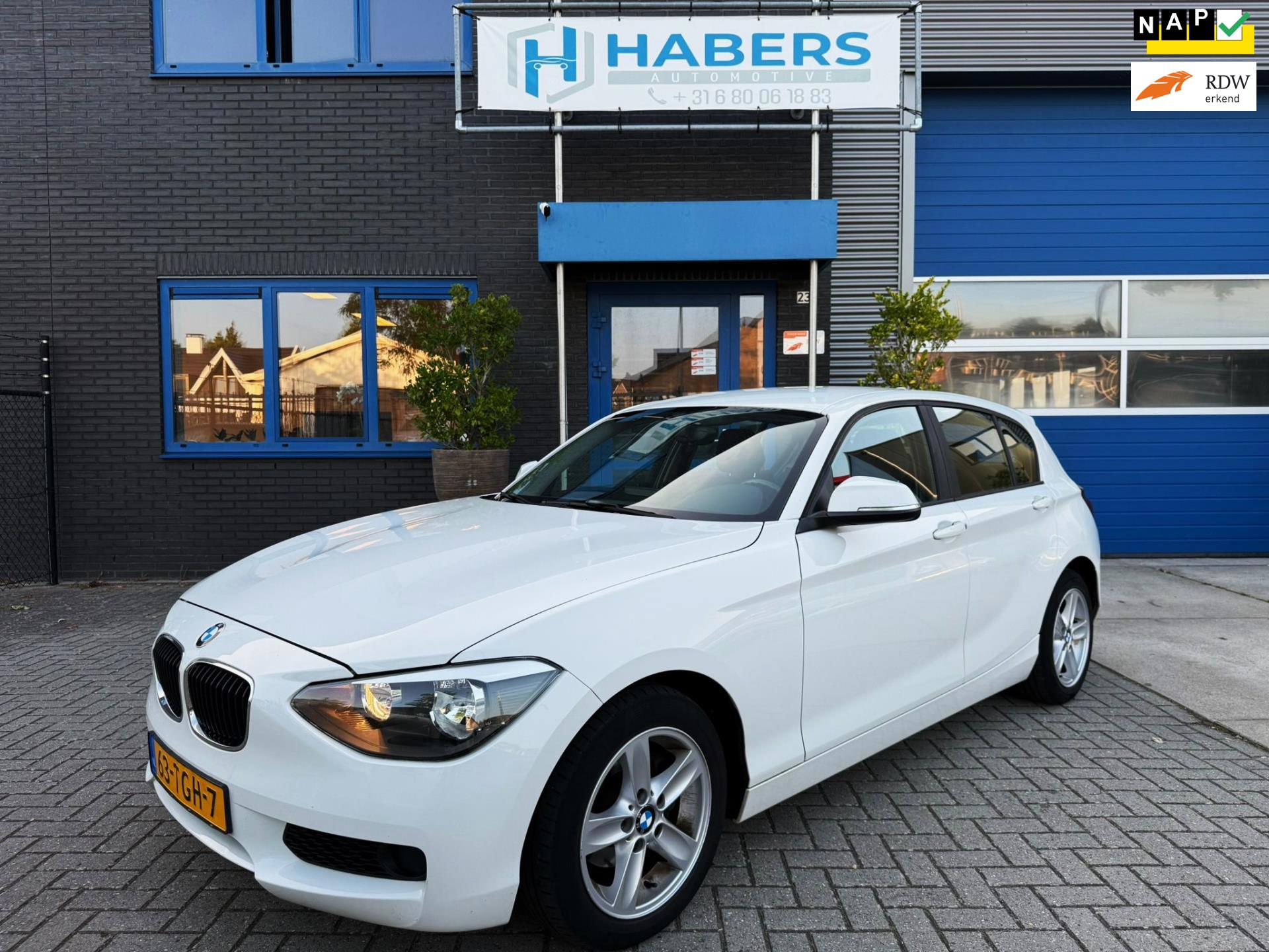 BMW 1-serie 116i 136PK|Origineel NL|limit|Airco|Start/Stop|Bluetooth Media|6-BAK|Lichtmetale velgen|Isofix