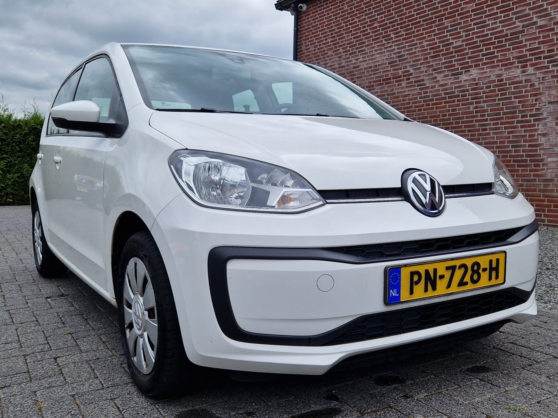 Volkswagen Up! 1.0 BMT move up!