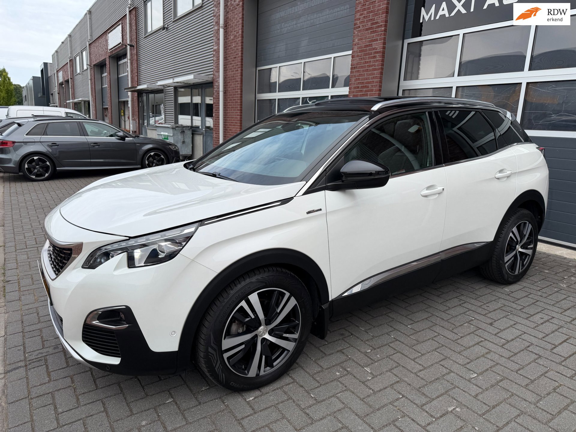 Peugeot 3008 1.6 e-THP 165PK GT Line LED Pano Carplay Navi