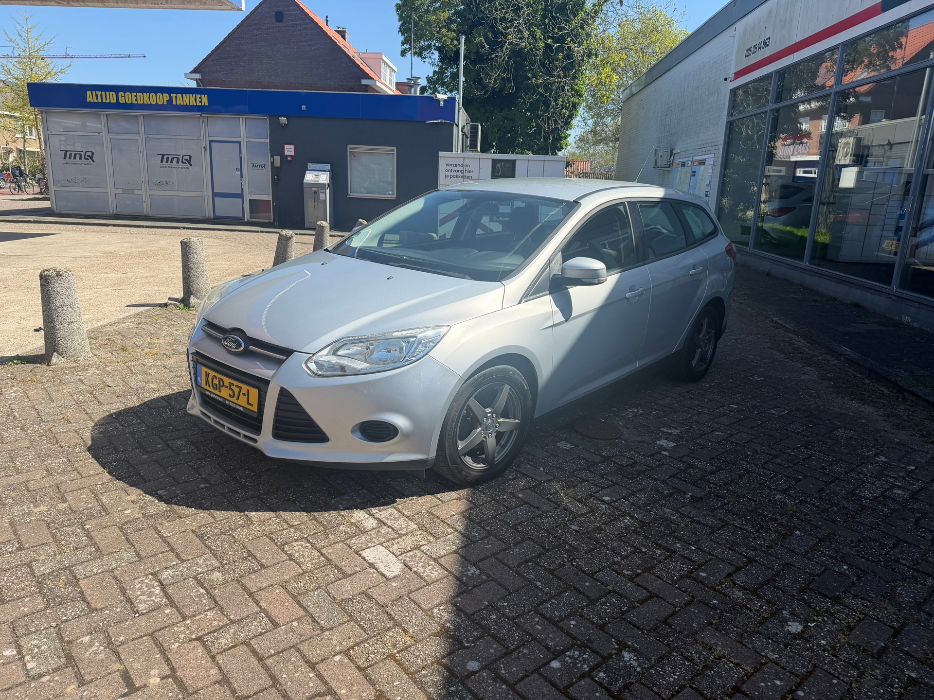 Ford Focus Wagon 1.0 EcoBoost Titanium ACHTER PDC-AIRCO-STOELVERW.-ANDROID