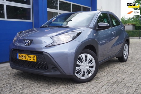 Toyota Aygo X 1.0 VVT-i MT Play