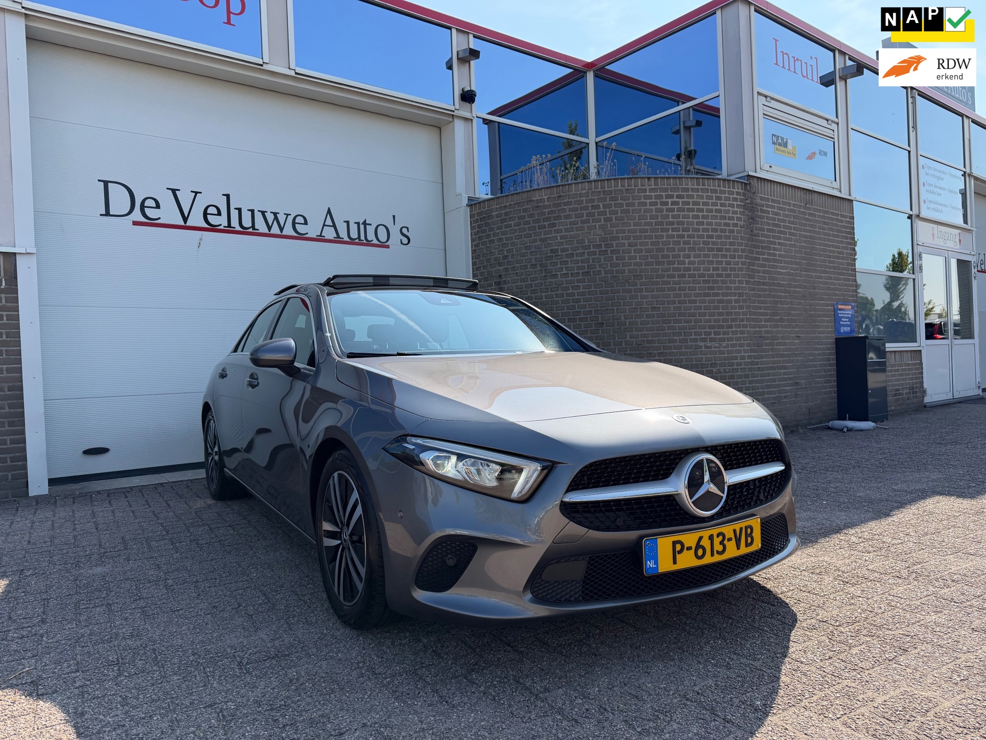 Mercedes-Benz A-klasse 180 Business Solution Luxury|Cam|Pano