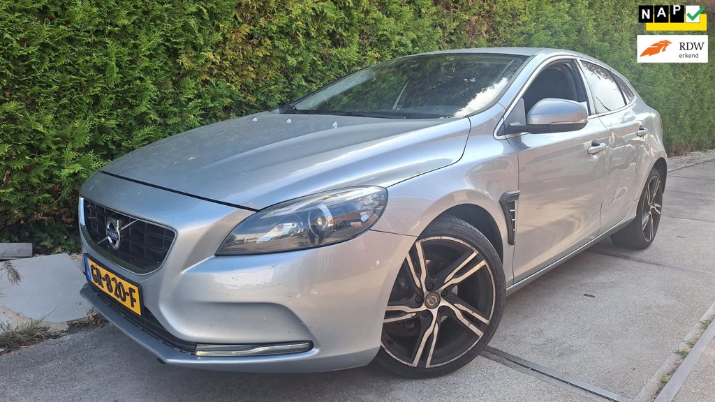 Volvo V40 2.0 D2 Momentum Business