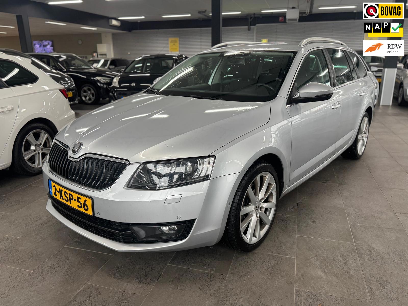Skoda Octavia Combi 1.4 TSI Greentech Elegance Businessline xenon Navi clima cruise control lm-velgen stoelverwarming