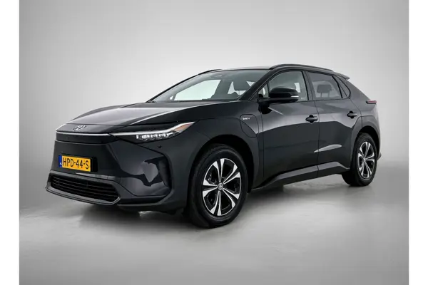 Dynamic 71 Kwh Navi