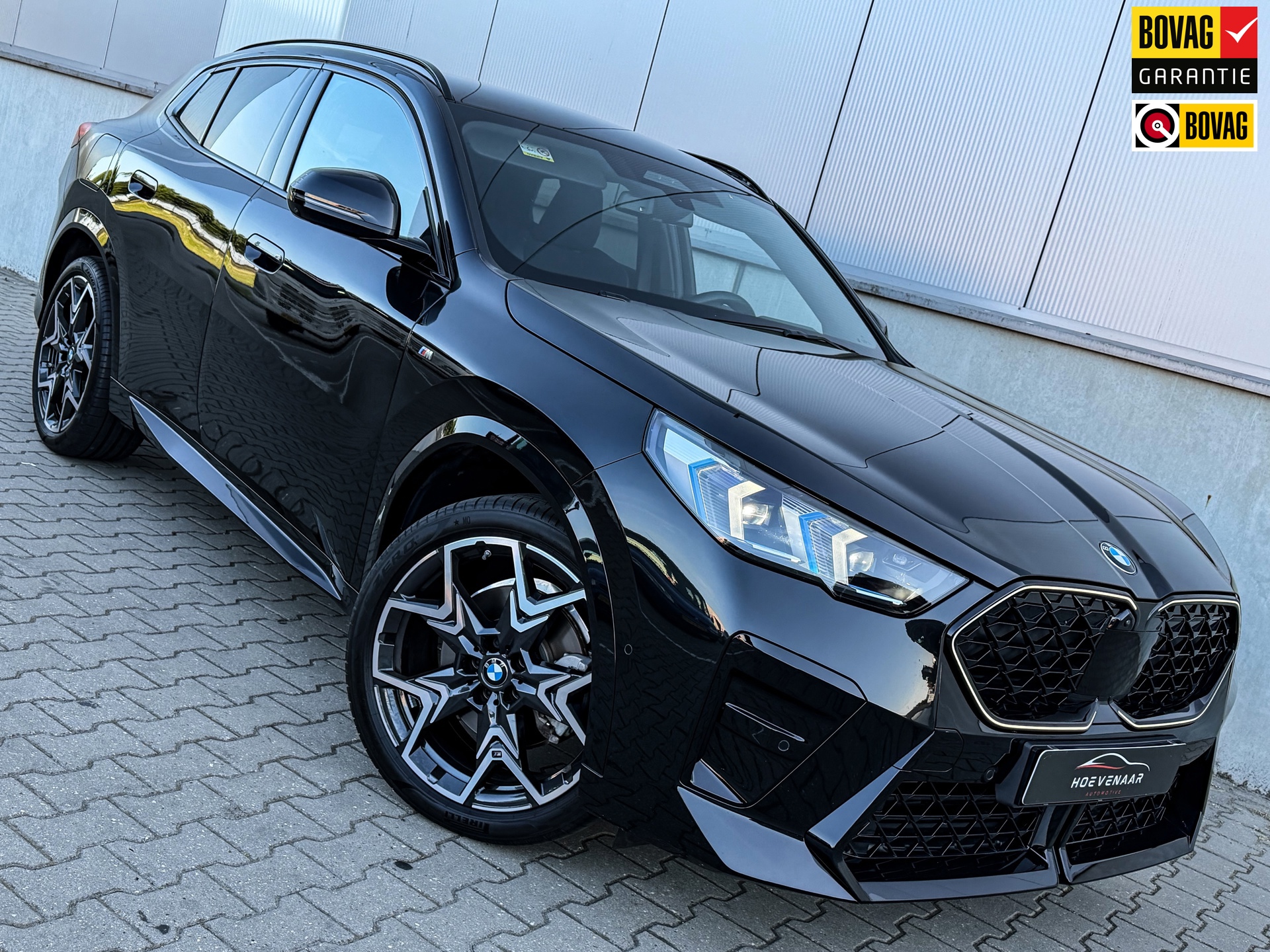 BMW X2 SDrive20i M-sport Pano H&K Glow Full option 20Inch
