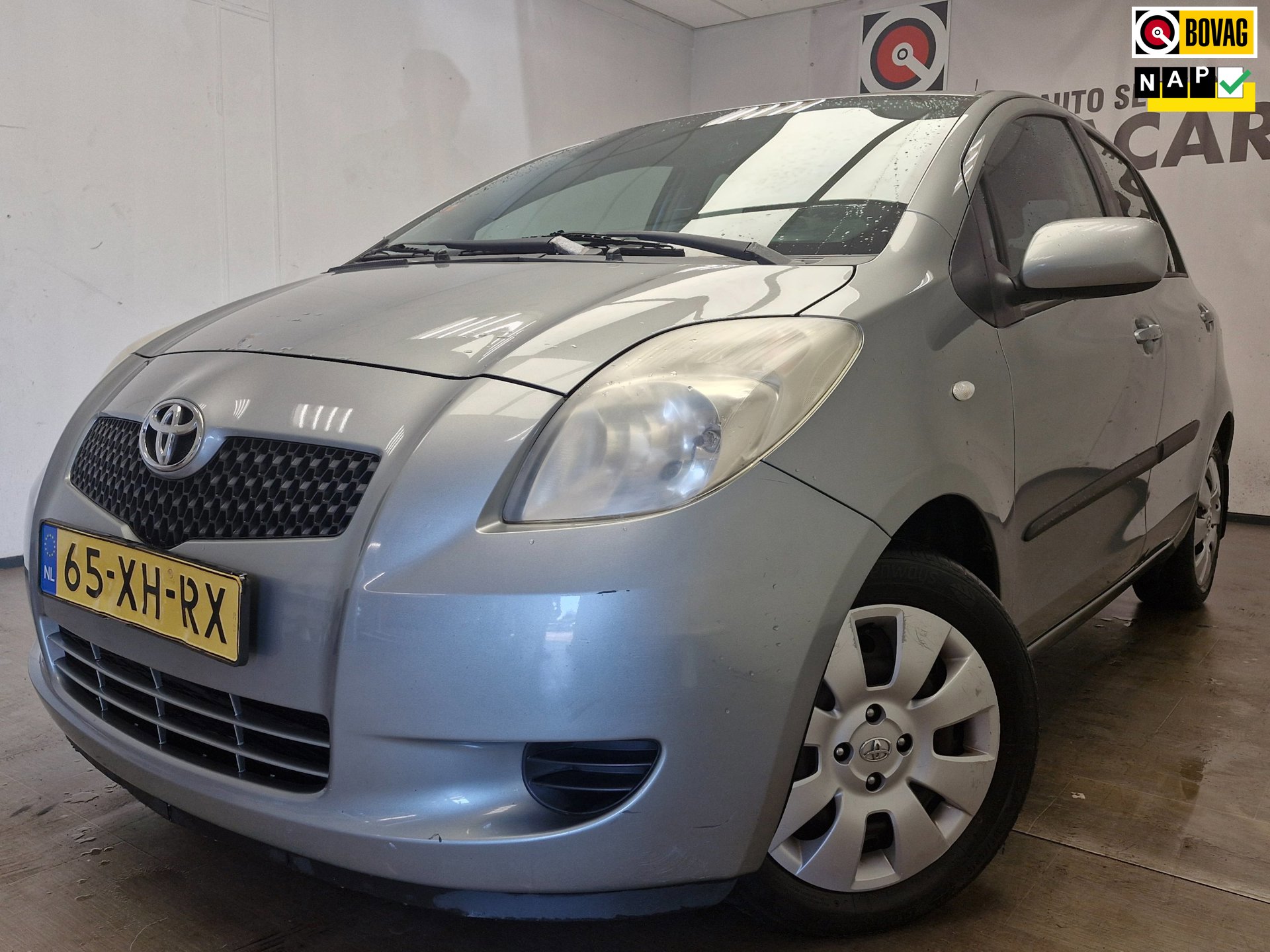 Toyota Yaris 1.3 VVTi Sol MMT AUTOMAAT ! NIEUWE APK !
