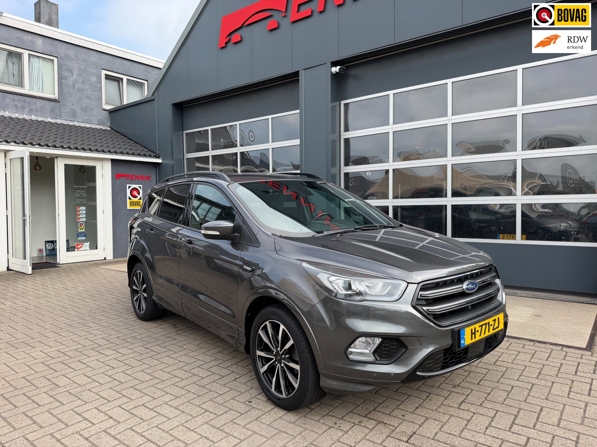 Ford Kuga 1.5 EcoBoost Titanium/ ACC / DAB / Keyless / Trekhaak / Zeer kompleet !.