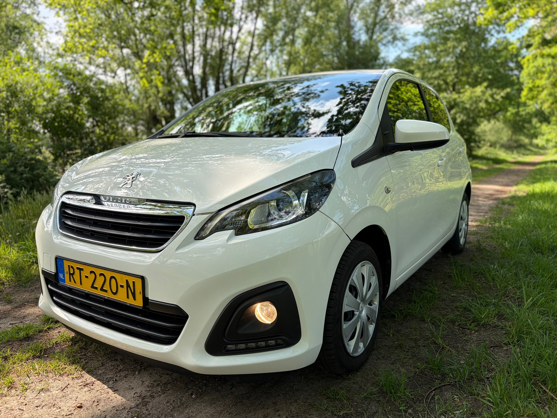 Peugeot 108 1.0 e-VTi Active/Dealer onderh./LED/Airco/Elek. r/NEW APK!