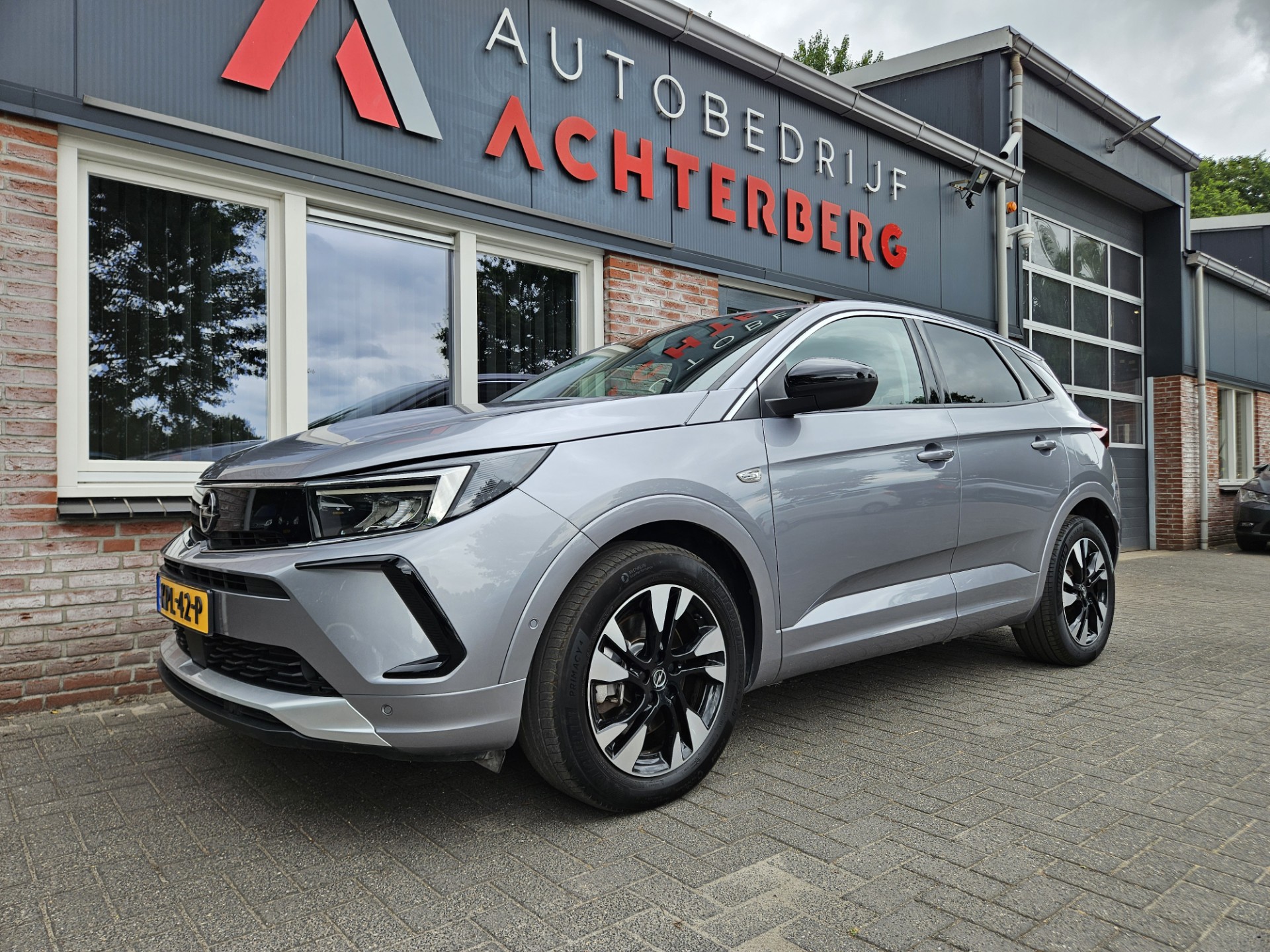 Opel GRANDLAND 1.6 Turbo Plug-In Hybrid Business Elegance SOH 100%! Carplay! Mooie/Nette Auto!