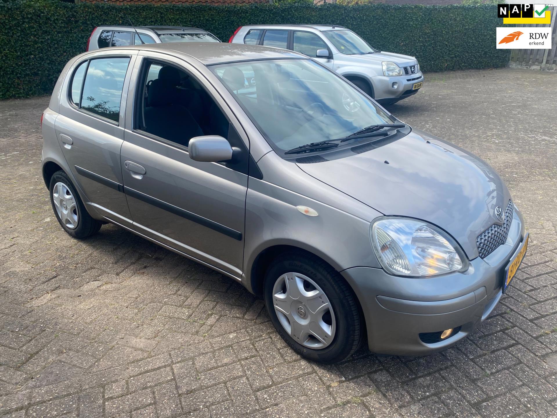Toyota Yaris 1.3 VVT-i S-Line 1e eigenaar in nieuwstaat, NU €2999,-!! boekjes en teller rapport zijn er bij, UNIEK !!