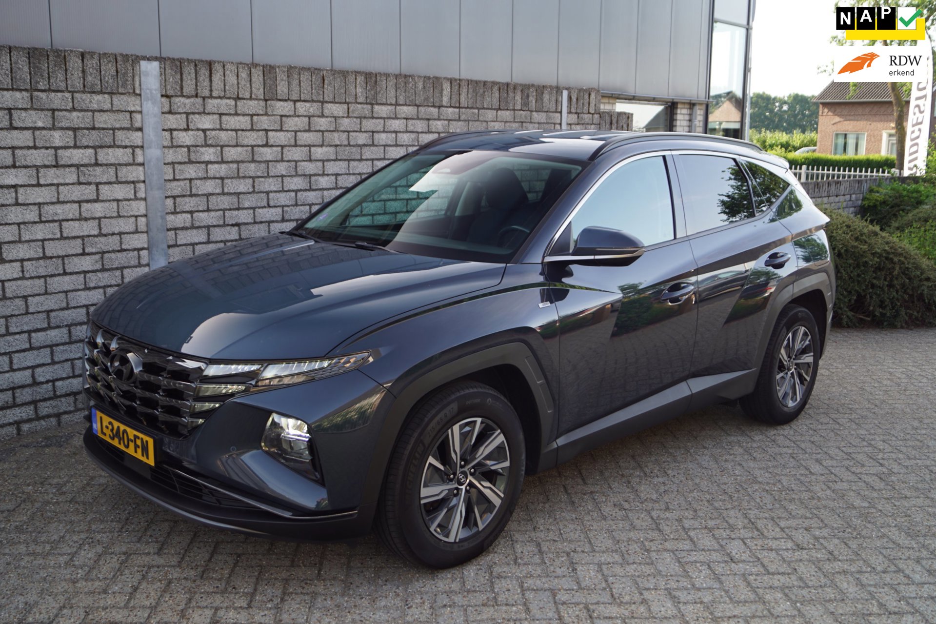 Hyundai Tucson 1.6 T-GDI MHEV Comfort Autom Navi Camera Apple Carplay Clima LED Kopl Adaptieve Cruise 2x PDC LMV Trekh ENZ NL Auto