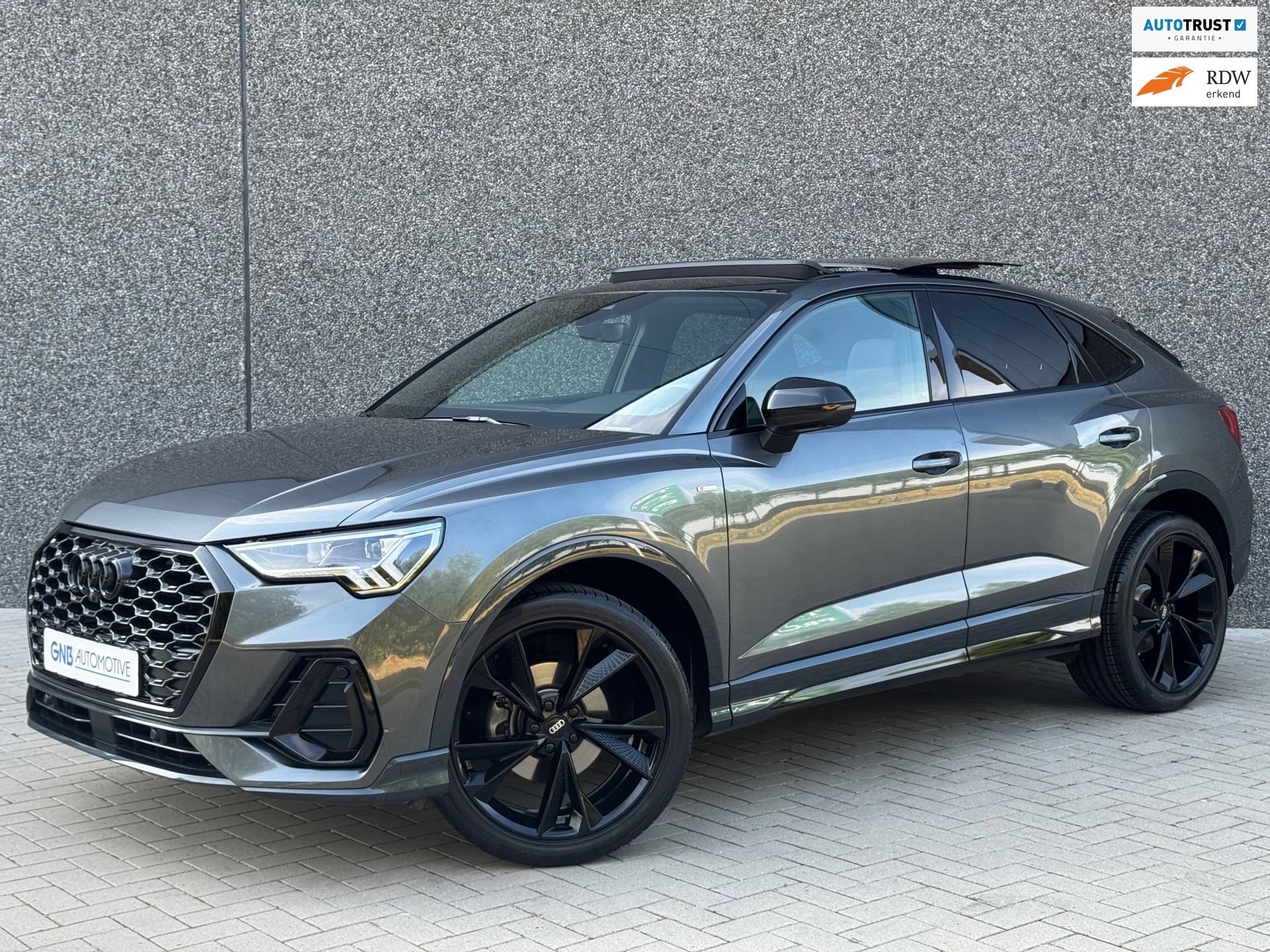 Audi Q3 SPORTBACK 35 TFSI S-Line | Pano | Dodehoek assistent | Carplay | Trekhaak | 360° camera | ACC | Rijstrook assistent | DAB