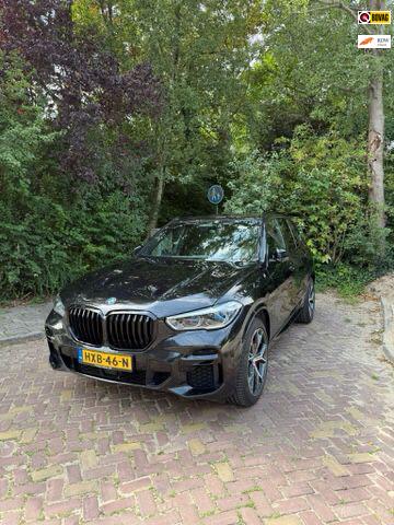 BMW X5 XDrive45e High Executive - M SPORT STOELEN - NETTE AUTO - BOMVOL!
