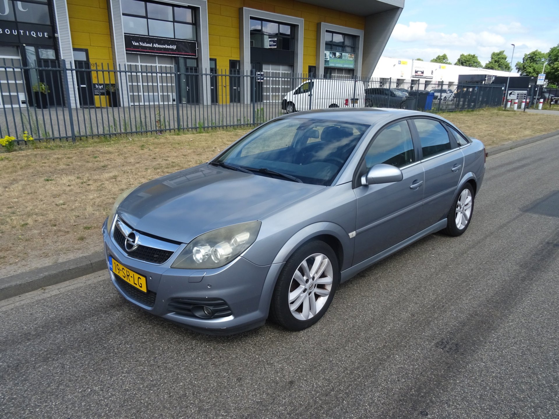 2.2-16V Executive