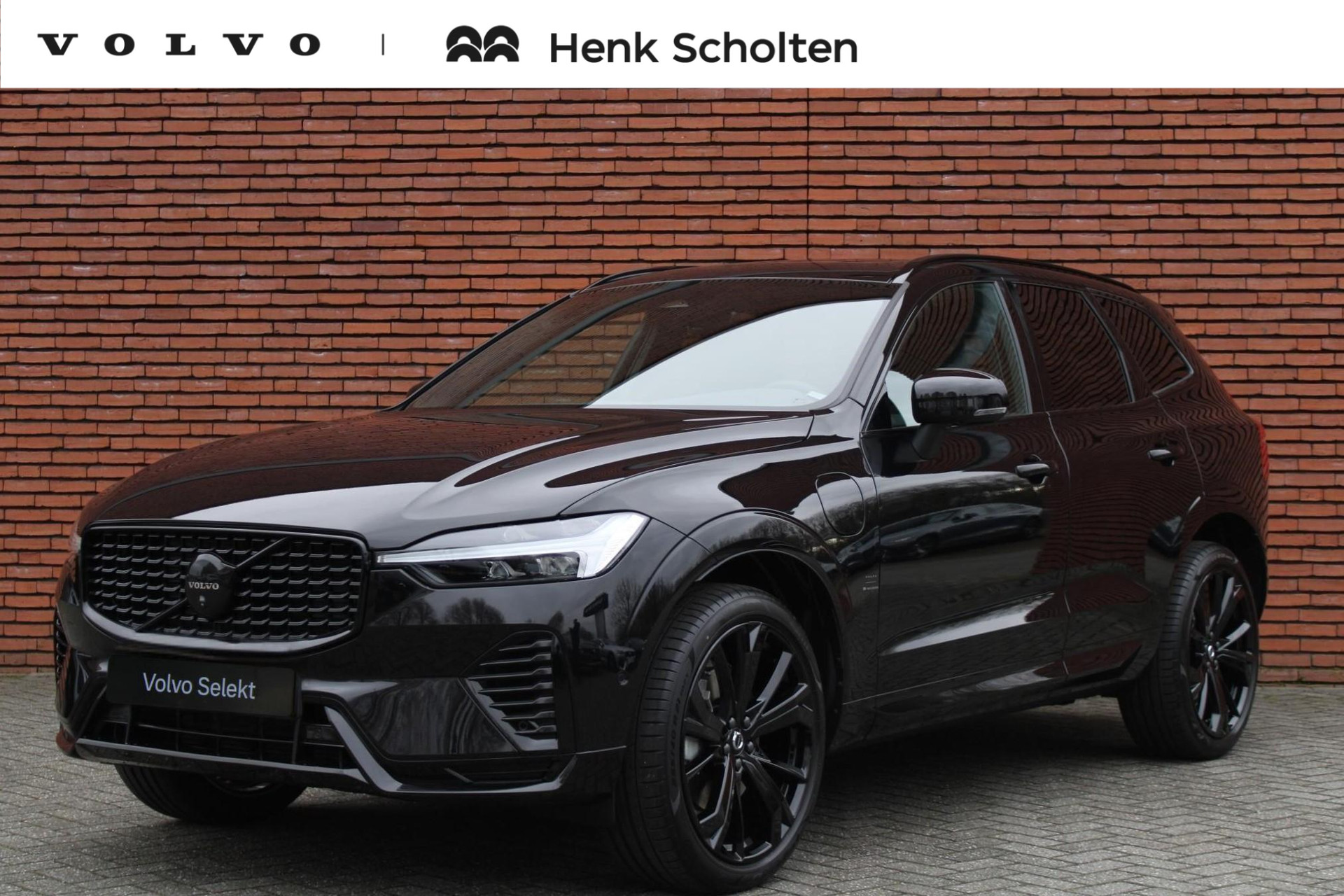 Volvo XC60 2.0 T6 Plug-in hybrid AWD Plus Black Edition |