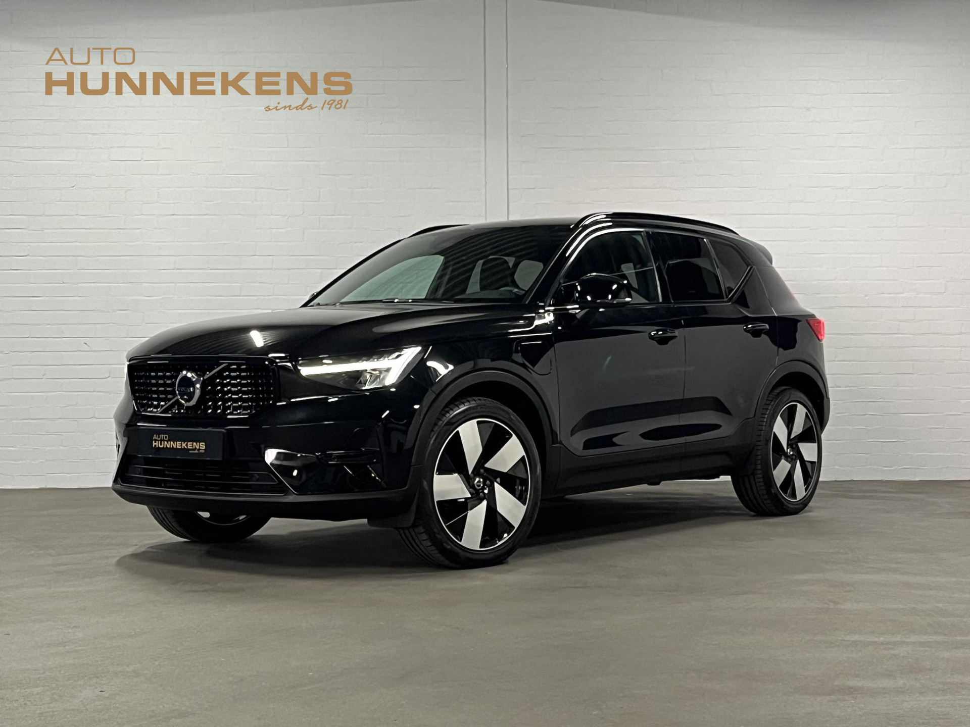 Volvo XC40 1.5 T5 Plug-in hybrid Plus Dark