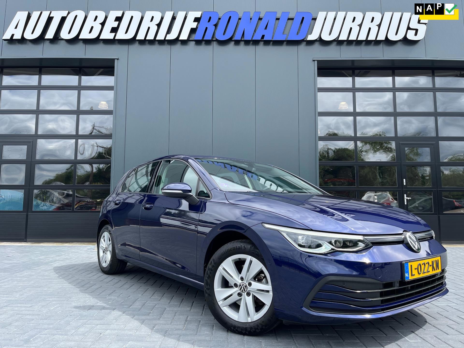 Volkswagen Golf 1.5 TSI Life Business NL.Auto/Alcantara-Sportstoelen/Camera/Carplay/4Cilinder/1Ste Eigenaar/Dealer Onderhouden