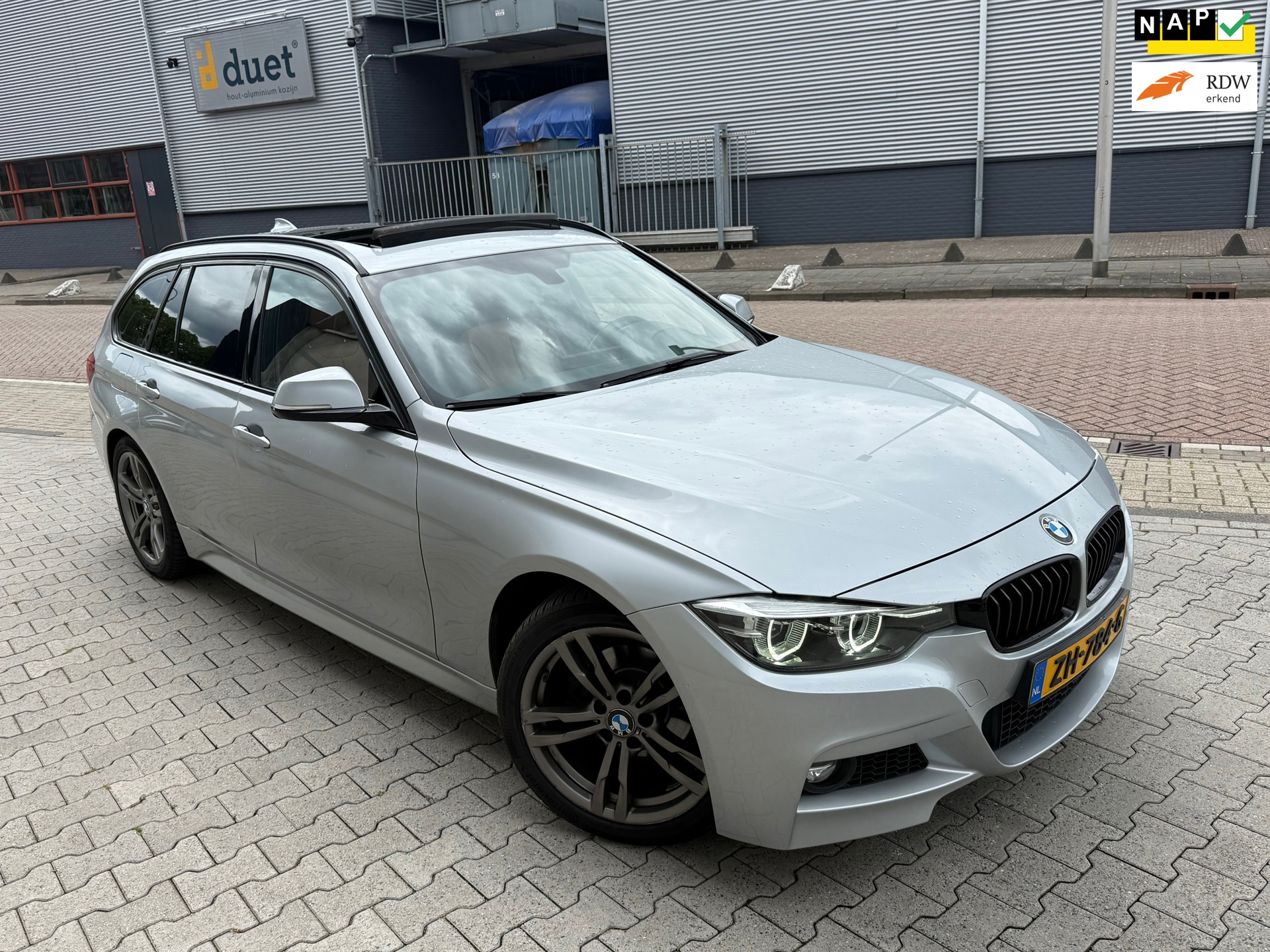 BMW 3-serie Touring 318i M Sport Corporate Lease PANO AUTOMAAT LEER NAVI Stoelverwarming