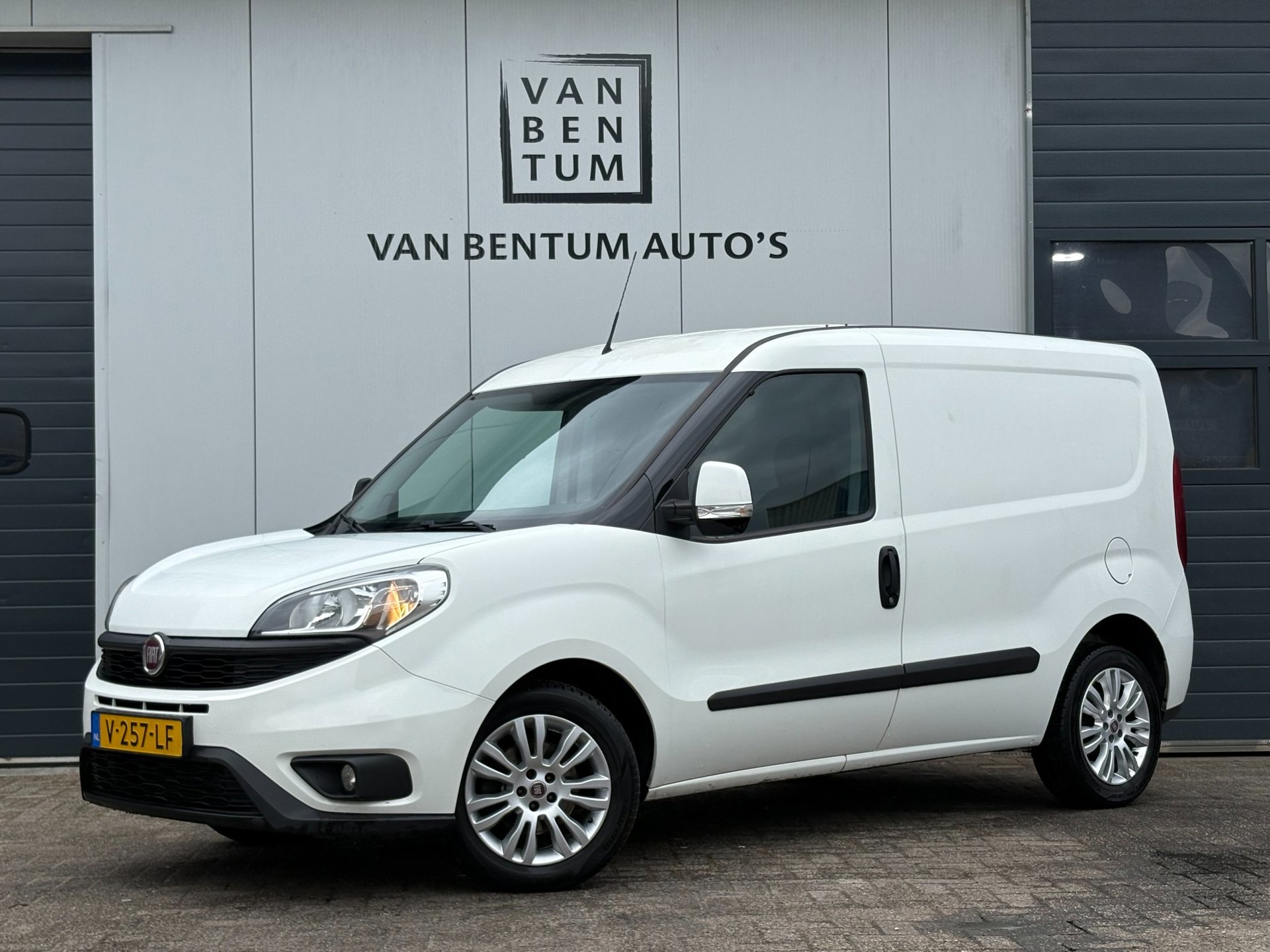 Fiat Doblò Cargo 1.6MJ 105pk 6-versn. SX Navi Airco Cruise