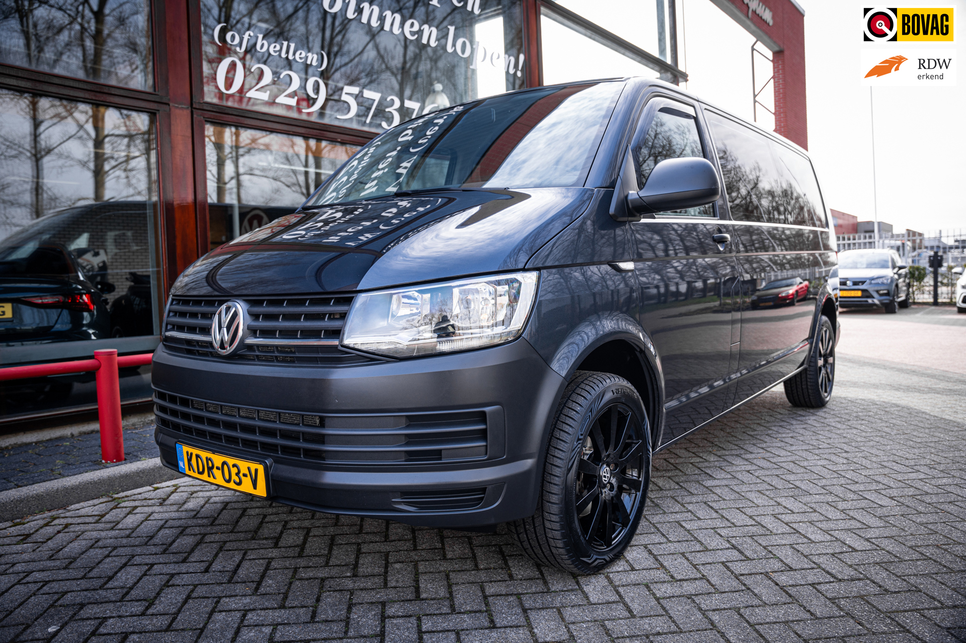 Volkswagen Transporter Kombi 2.0 TDI 150pk DSG aut. | 9 persoons | CarPlay | Cruise Control | Standkachel | Trekhaak | Navi |