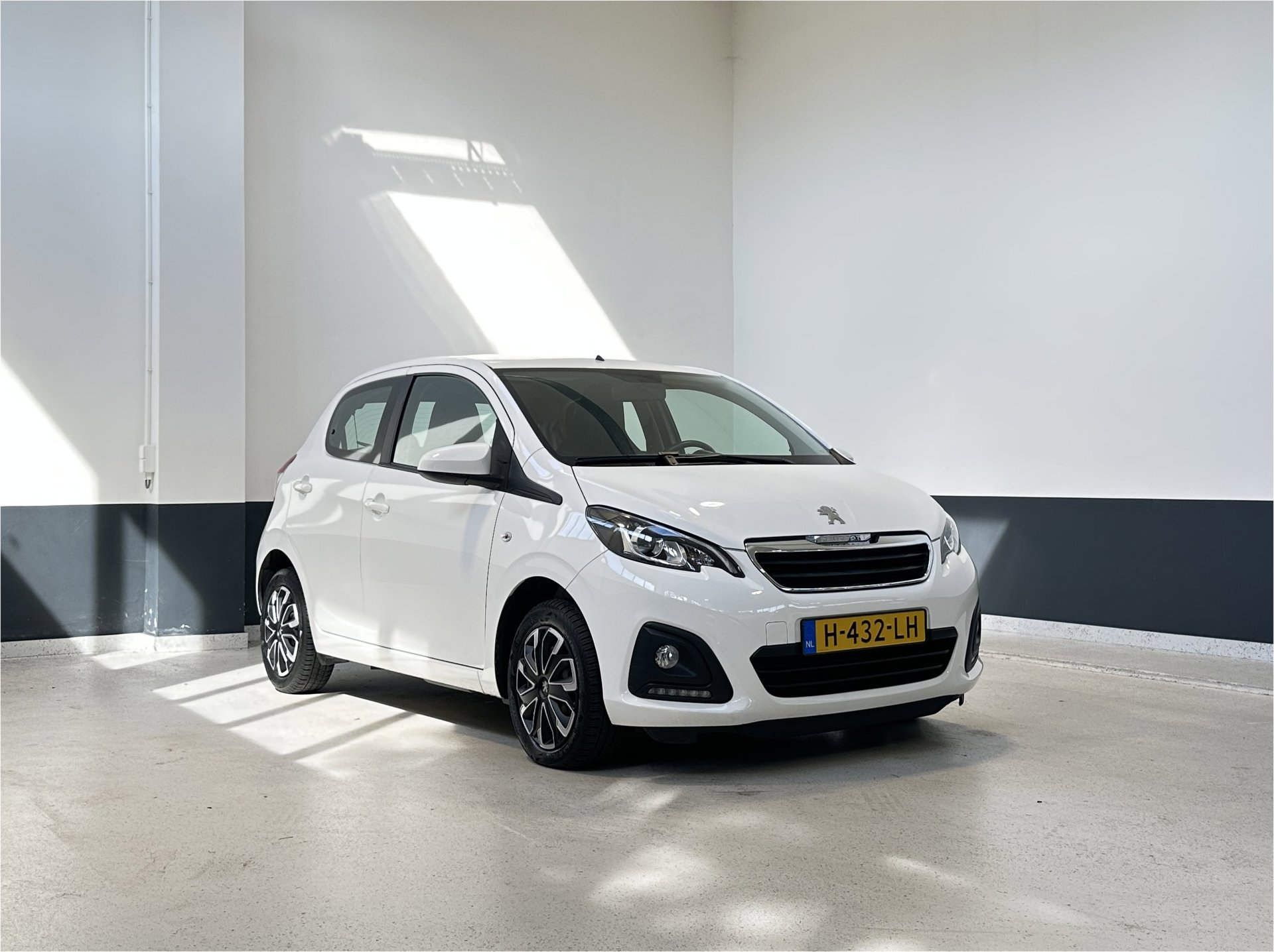 Peugeot 108 1.0 e-VTi Active | Bluetooth | Airco | C.V | NL | 2 Eig |