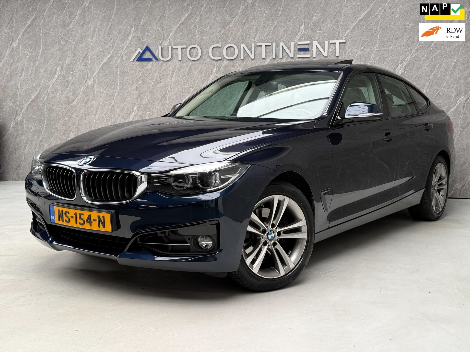 BMW 3-serie Gran Turismo 330i xDrive 252 PK / NAP / Dealer Onderhouden / Panorama