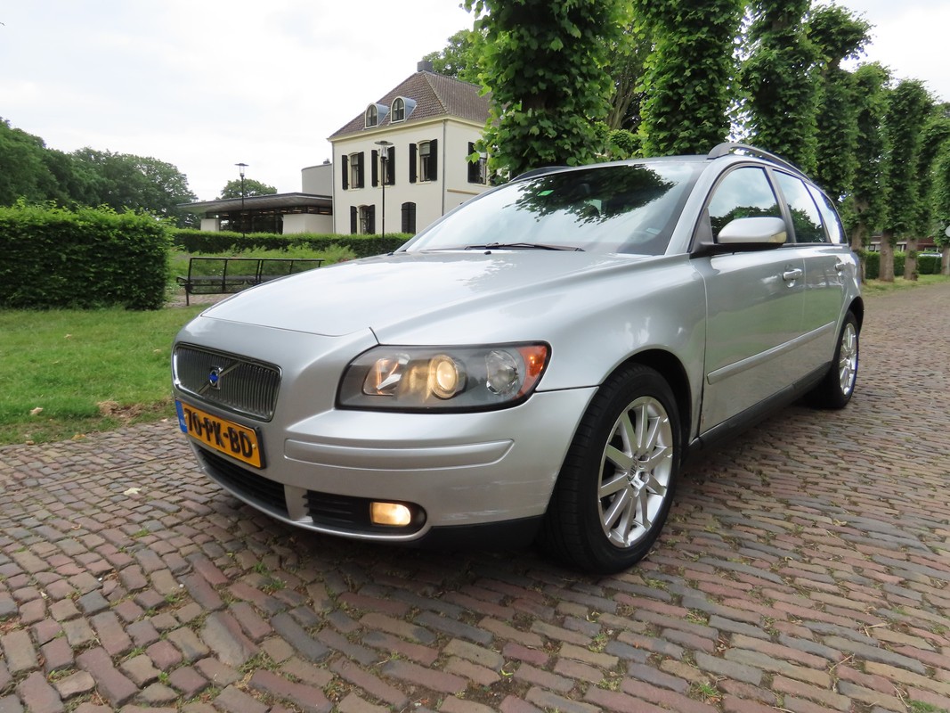 Volvo V50